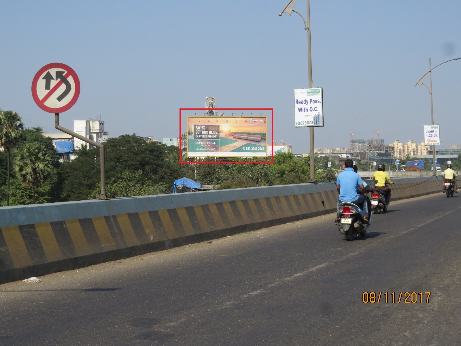 Majiwada Junction LHS hoarding